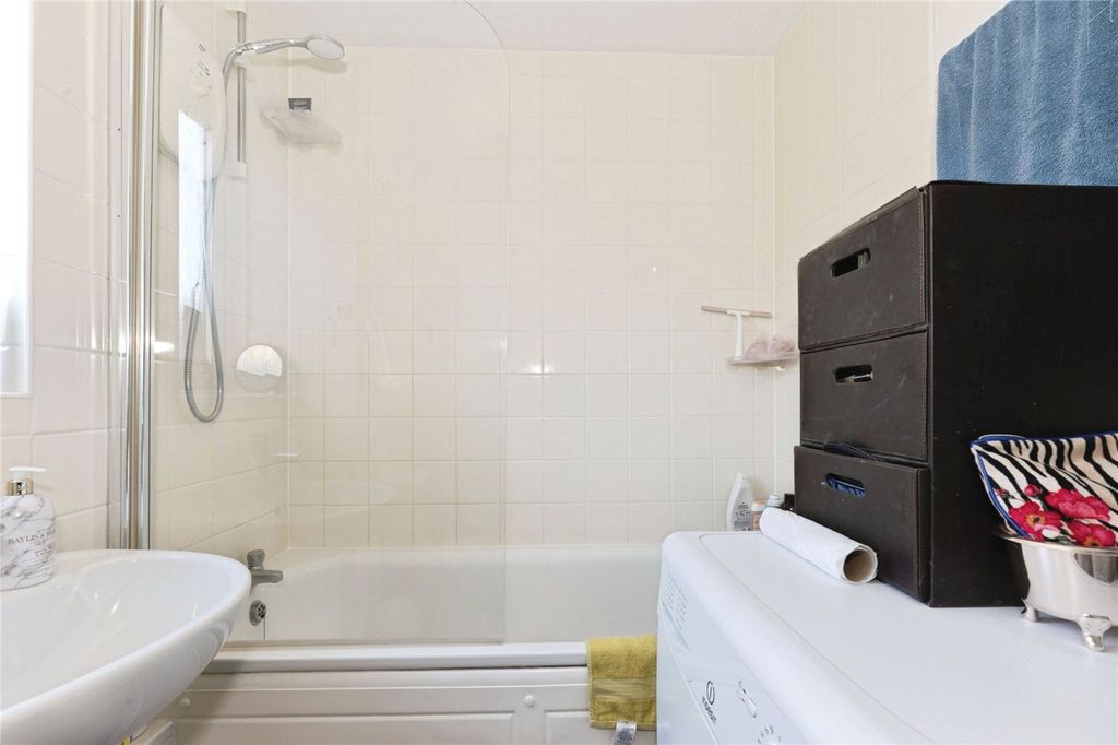 Property photo 3 of 17 Picture No. 30