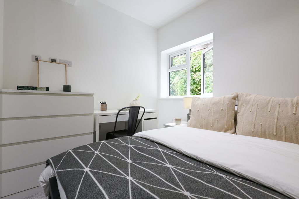 Property photo 2 of 11 H95A0571