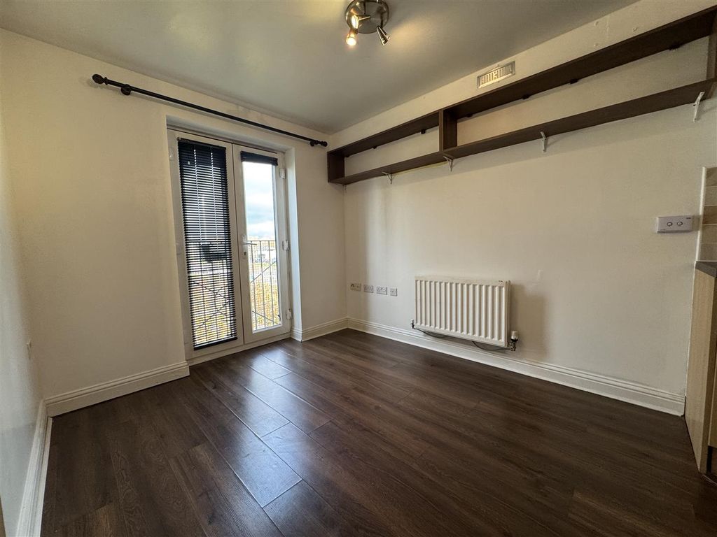 Property photo 3 of 15 Photo 04-11-2025, 10 55 00.Jpg