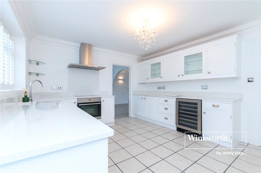 Property photo 3 of 18 Picture No. 27