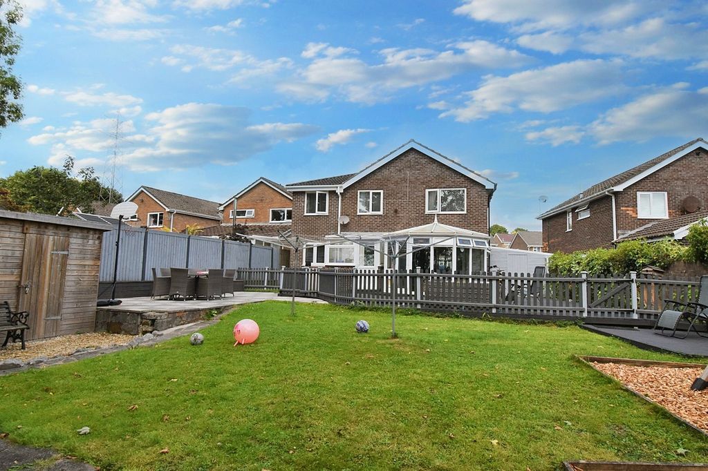 Property photo 2 of 37