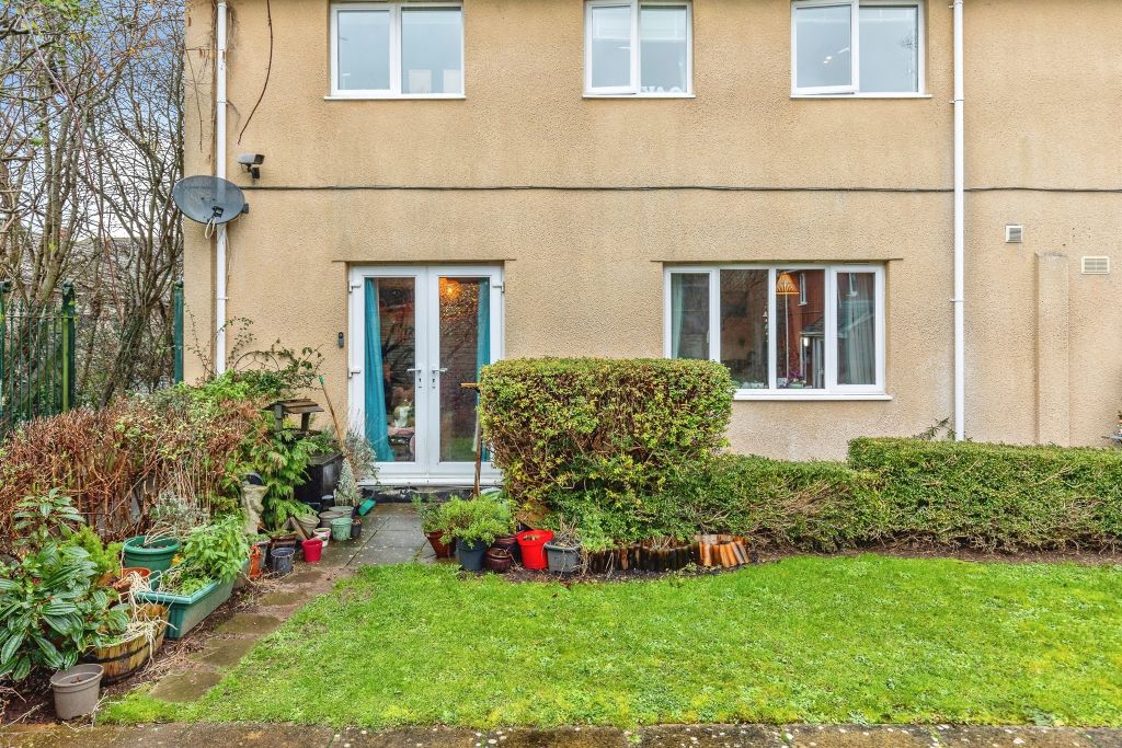 Property photo 3 of 12