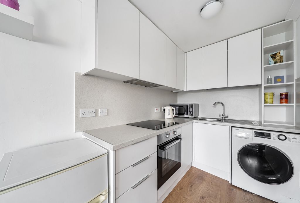 Property photo 3 of 14 1425841-2-69Aedfe...