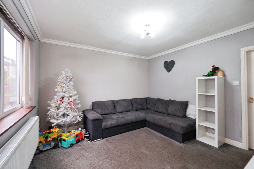 Property photo 2 of 17 Onp34810