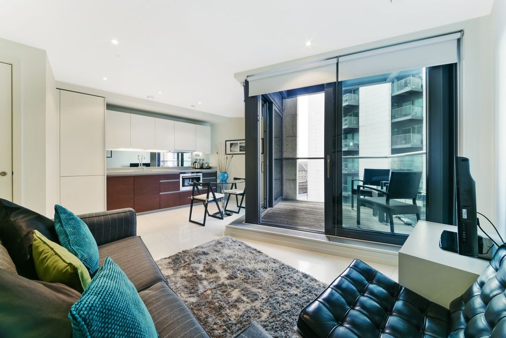 Property photo 2 of 11 Living Area - North