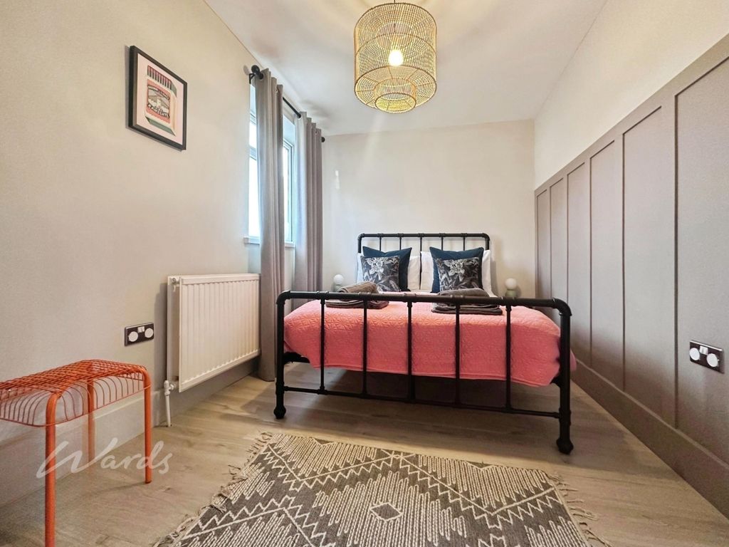 Property photo 3 of 10 Waterloo Bed 1 Use