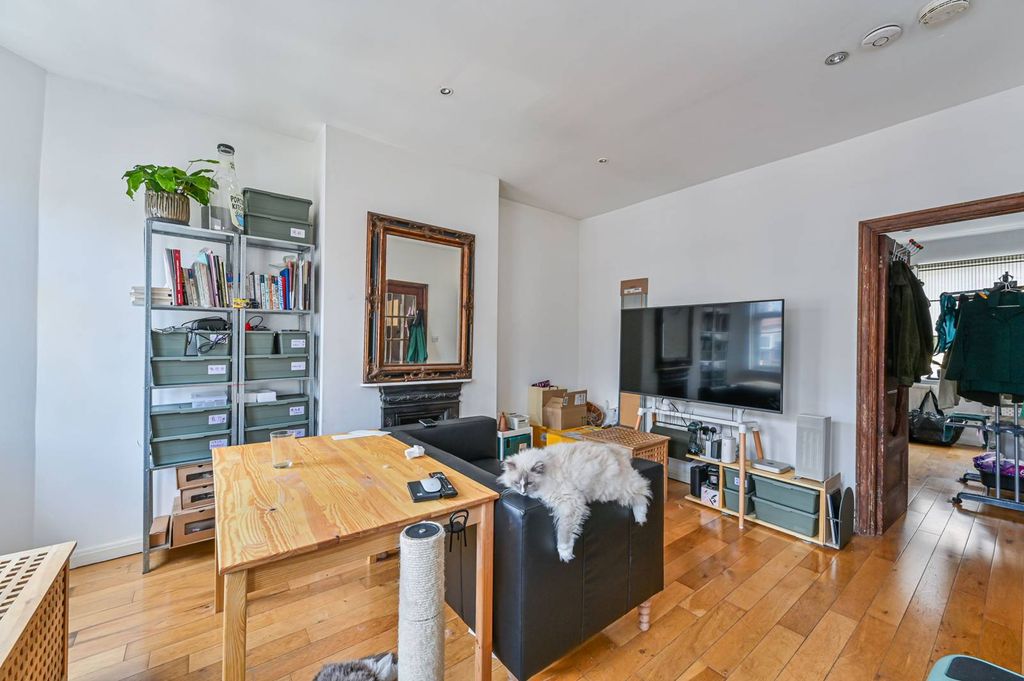 Property photo 2 of 8