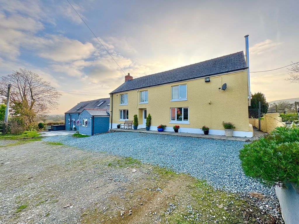Property photo 2 of 48