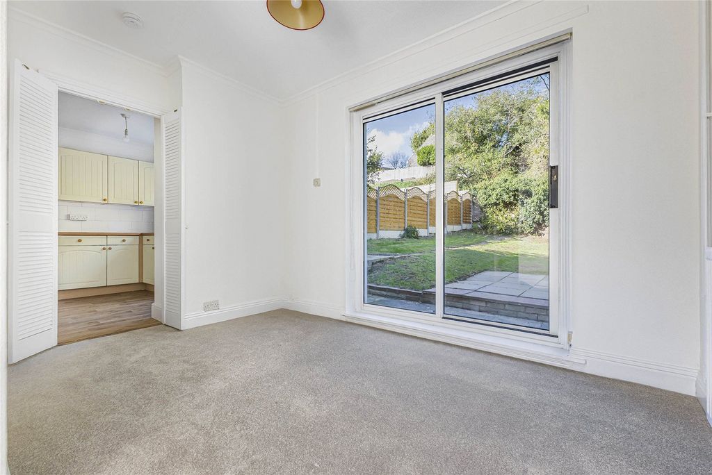 Property photo 3 of 15 Picture No. 06