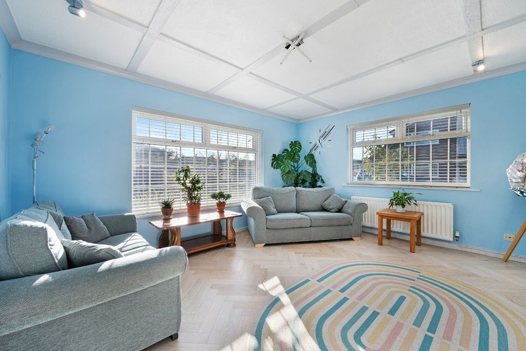 Property photo 3 of 24 4663597