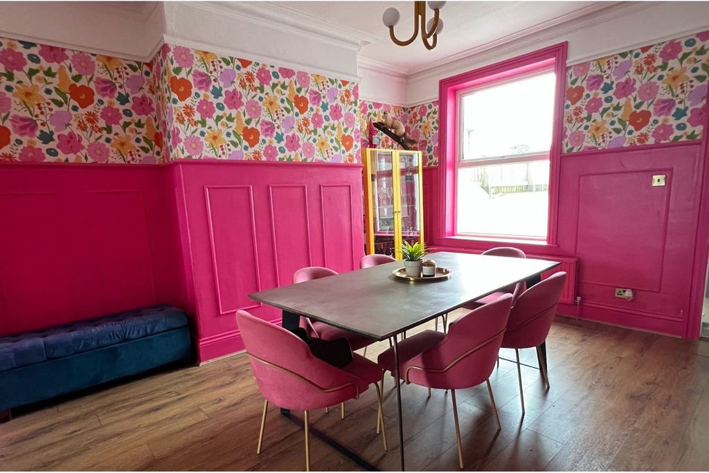Property photo 2 of 13 Dining Room