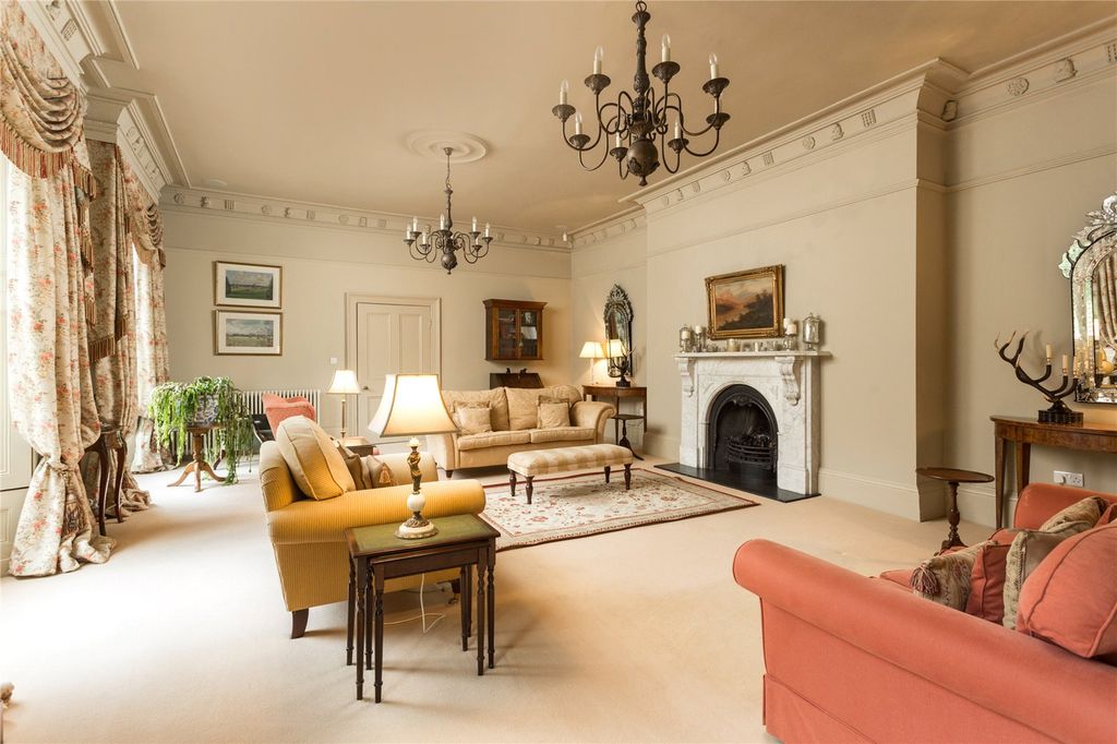 Property photo 3 of 21 Drawing Room