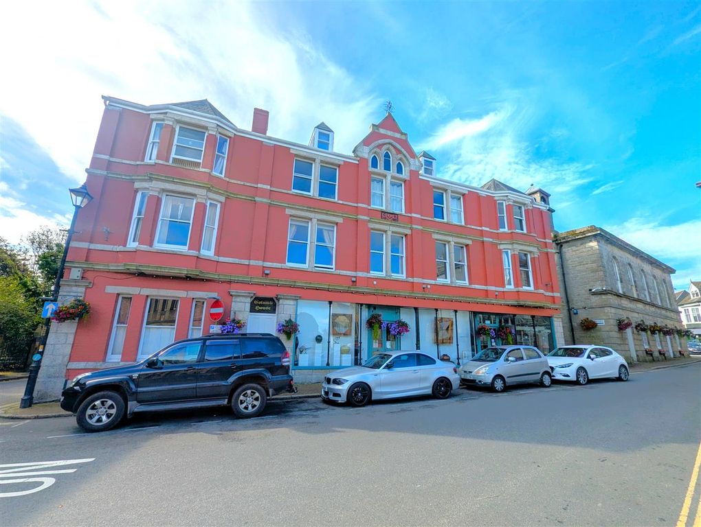 Property photo 1 of 12 Market Place