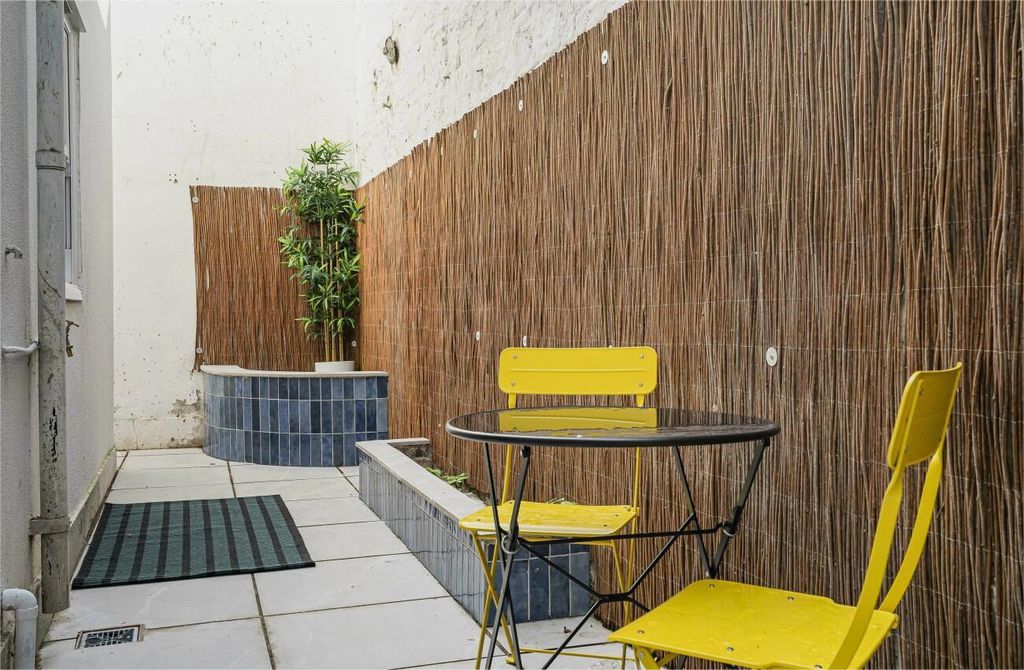 Property photo 2 of 29 Photo 32