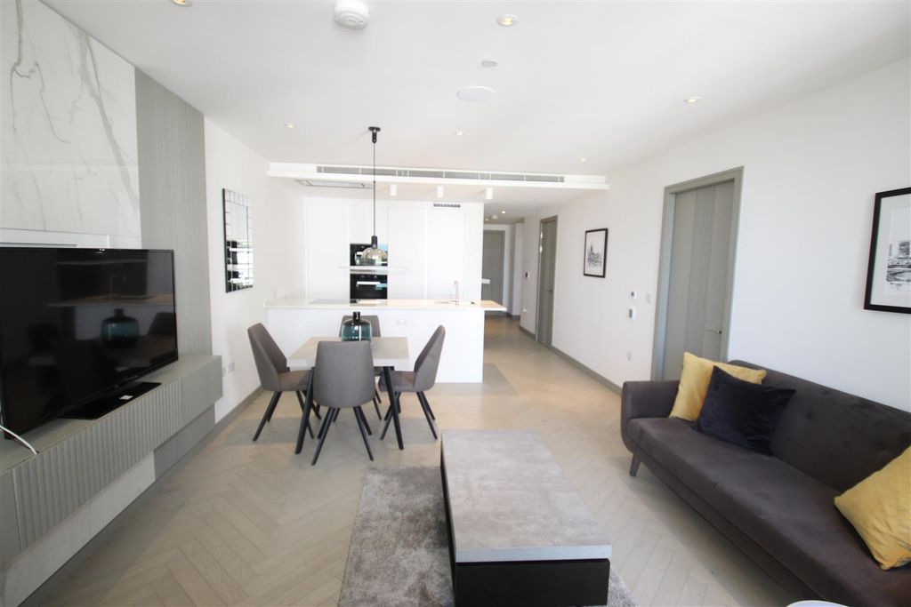 Property photo 3 of 18 Reception Room View