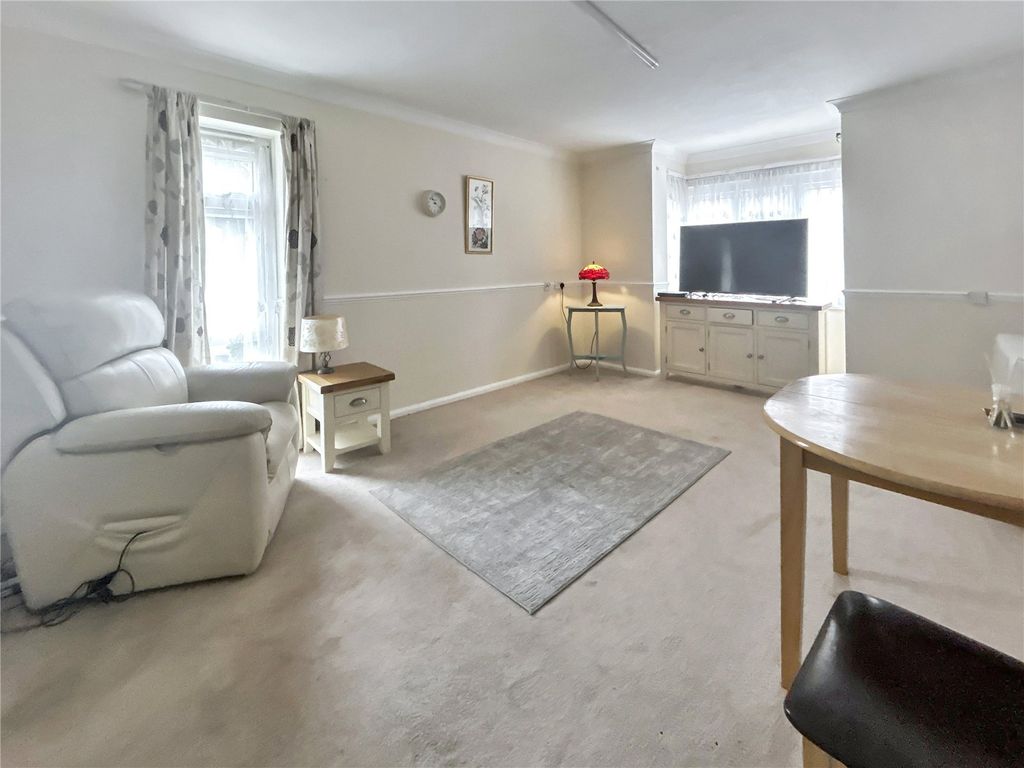 Property photo 2 of 18 Picture No. 08