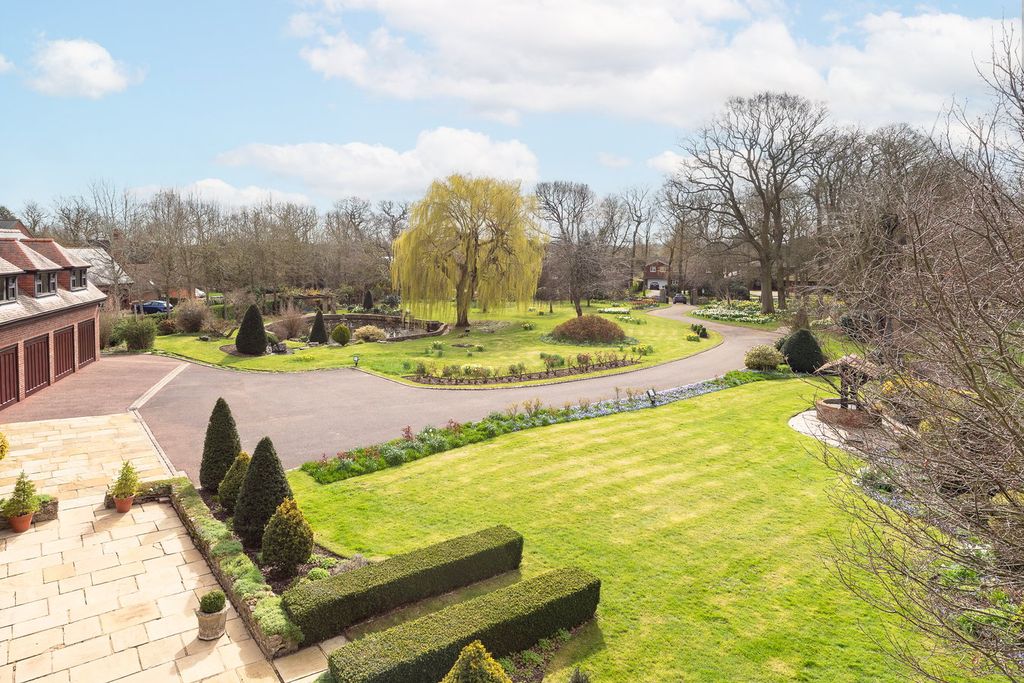 Property photo 2 of 49