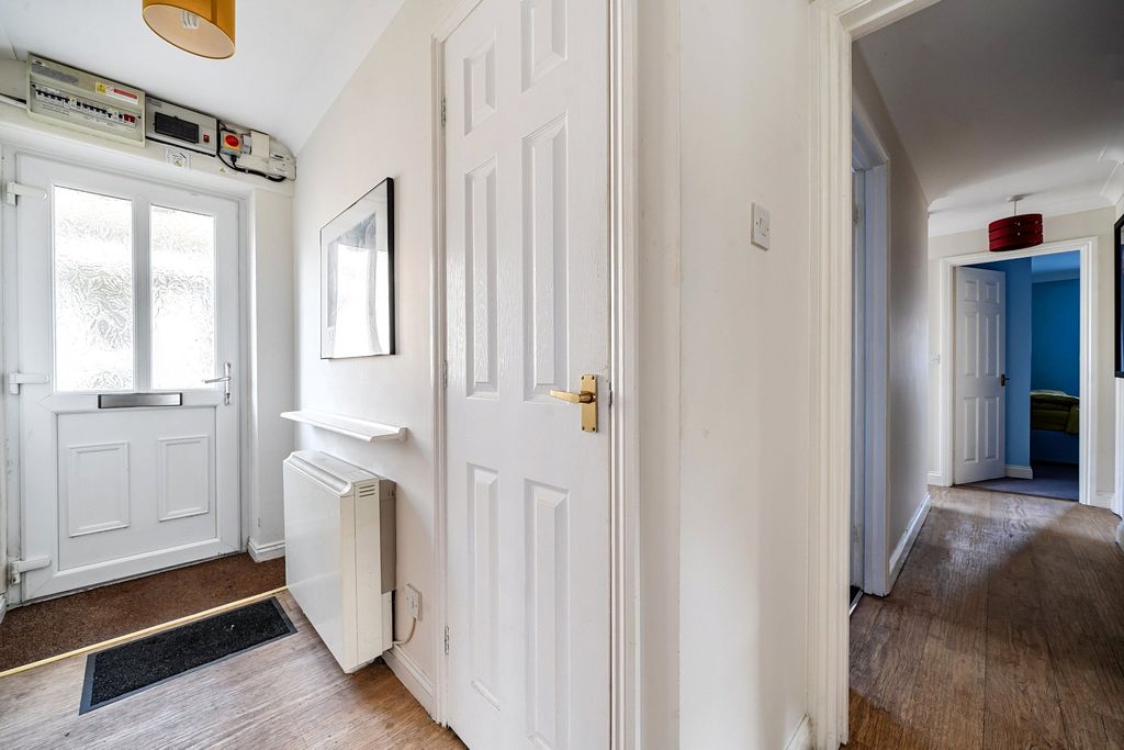 Property photo 3 of 21 Hallway