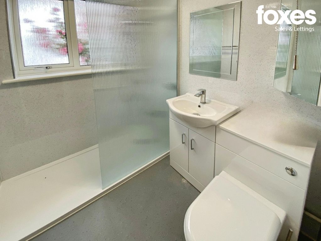 Property photo 2 of 12 4402771