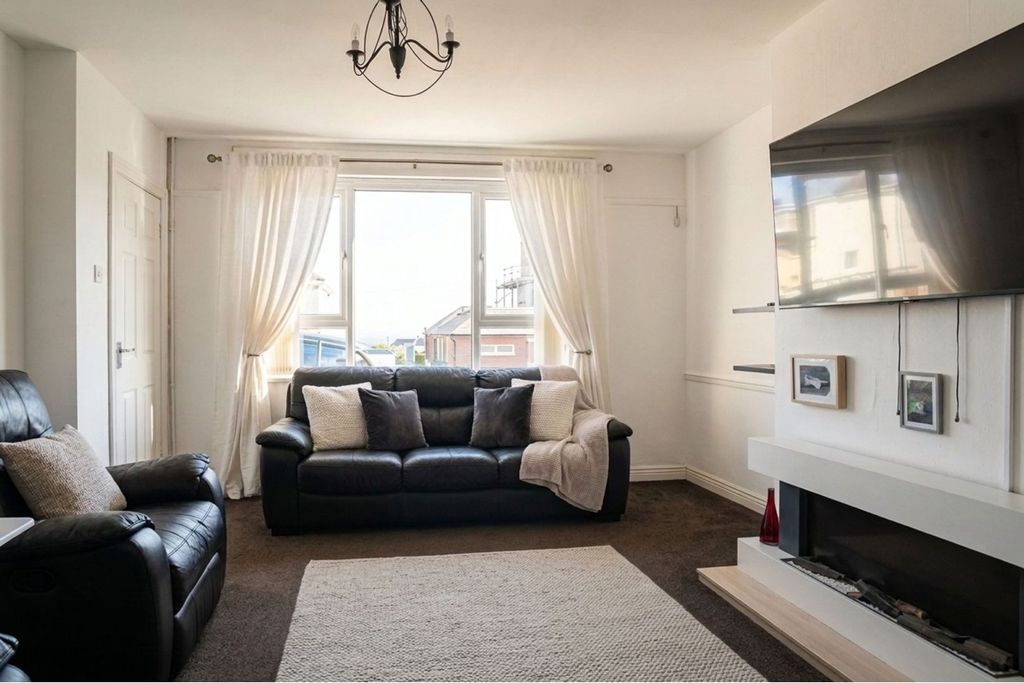 Additional image 4 of 3 bed detached house to rentWoodhouse Road, Whitehaven CA28