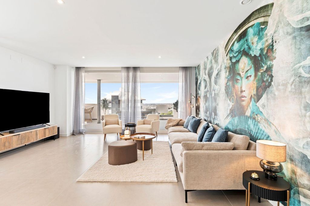 Property photo 3 of 49