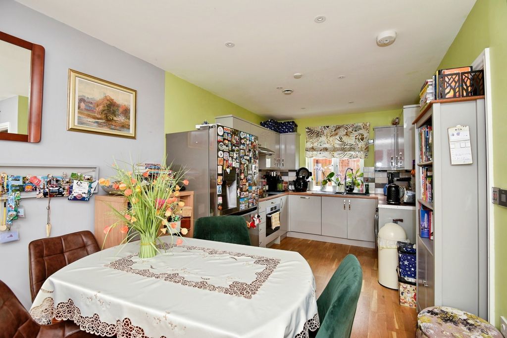 Property photo 3 of 12 Kitchen/Diner