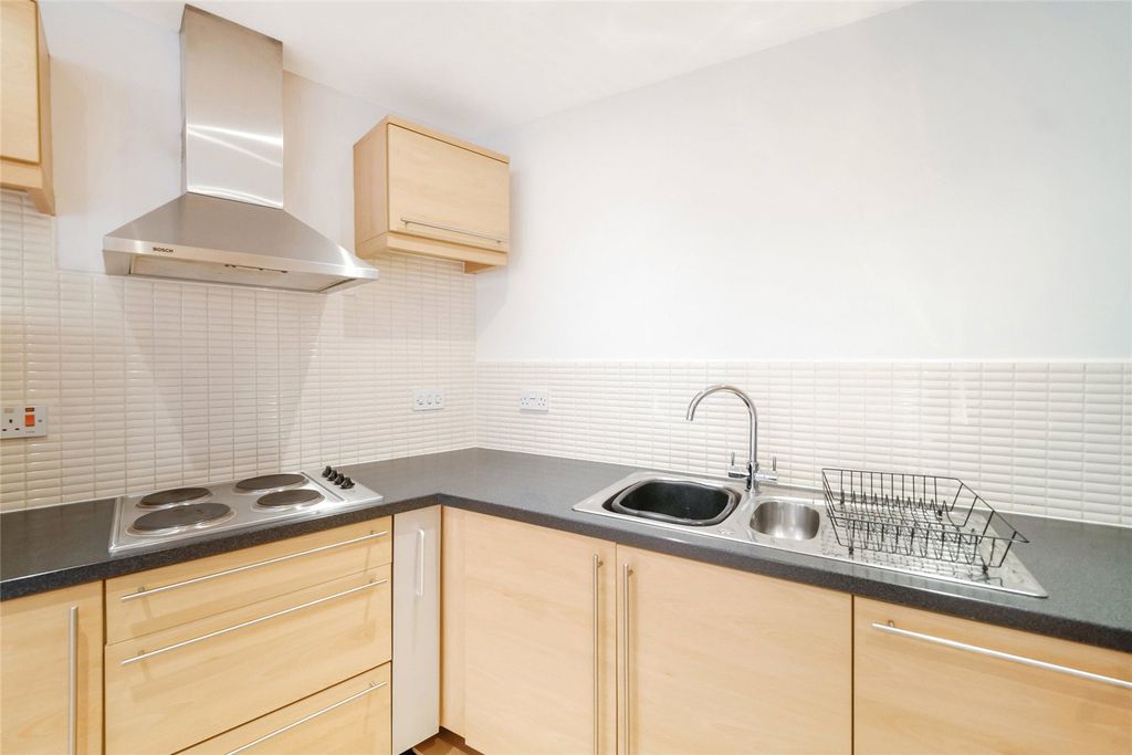 Additional image 8 of 2 bed flat for salePark Road, Hamilton, South Lanarkshire ML3