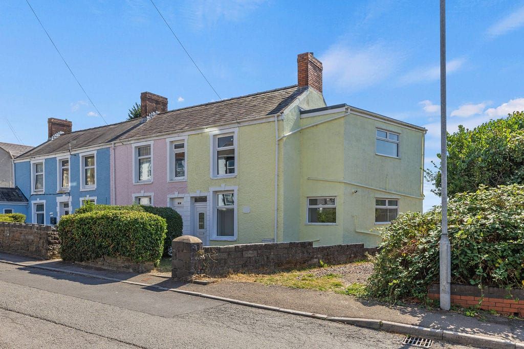 Property photo 1 of 16