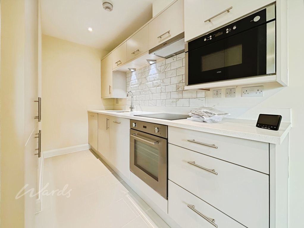 Property photo 2 of 10 Kitchen