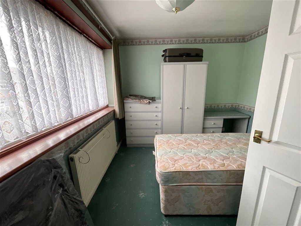Property photo 2 of 16 Bedroom