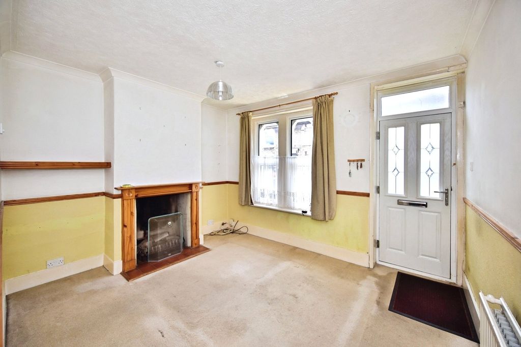 Property photo 3 of 19 Pbox-Img.Jpg