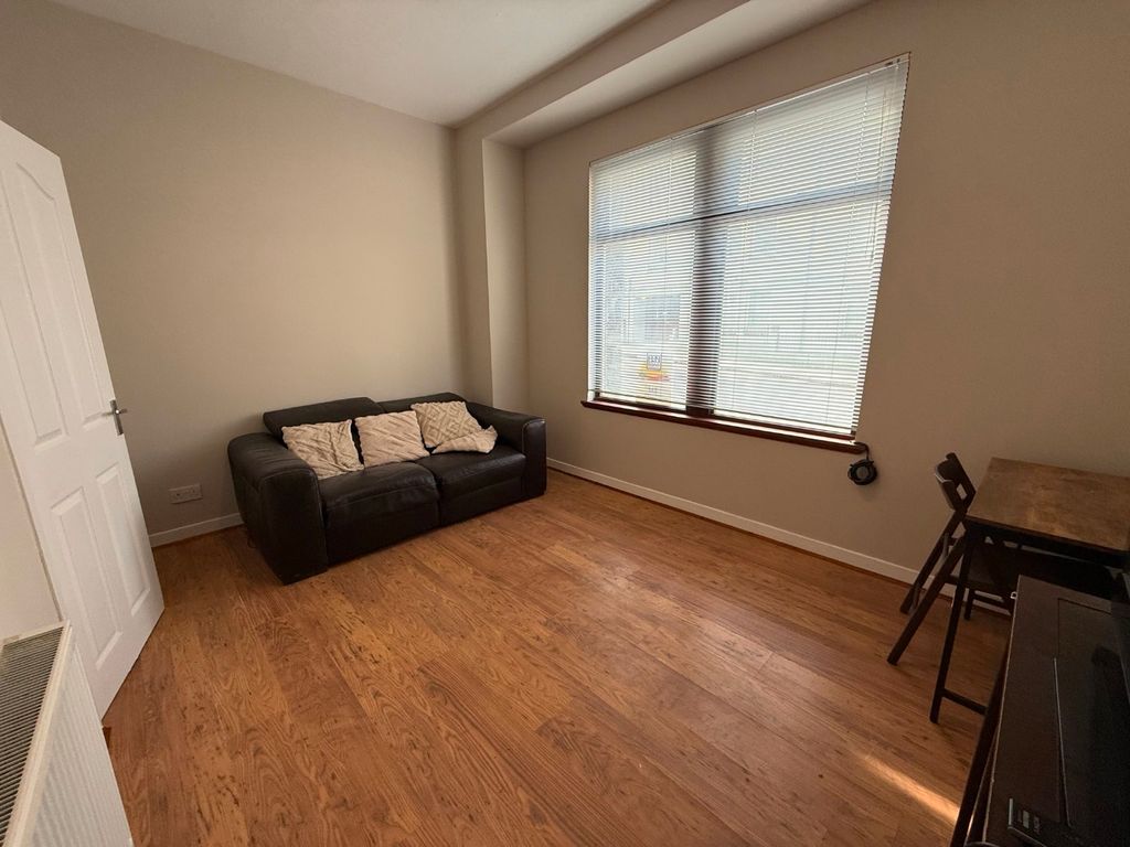 Property photo 3 of 7 Photo 3