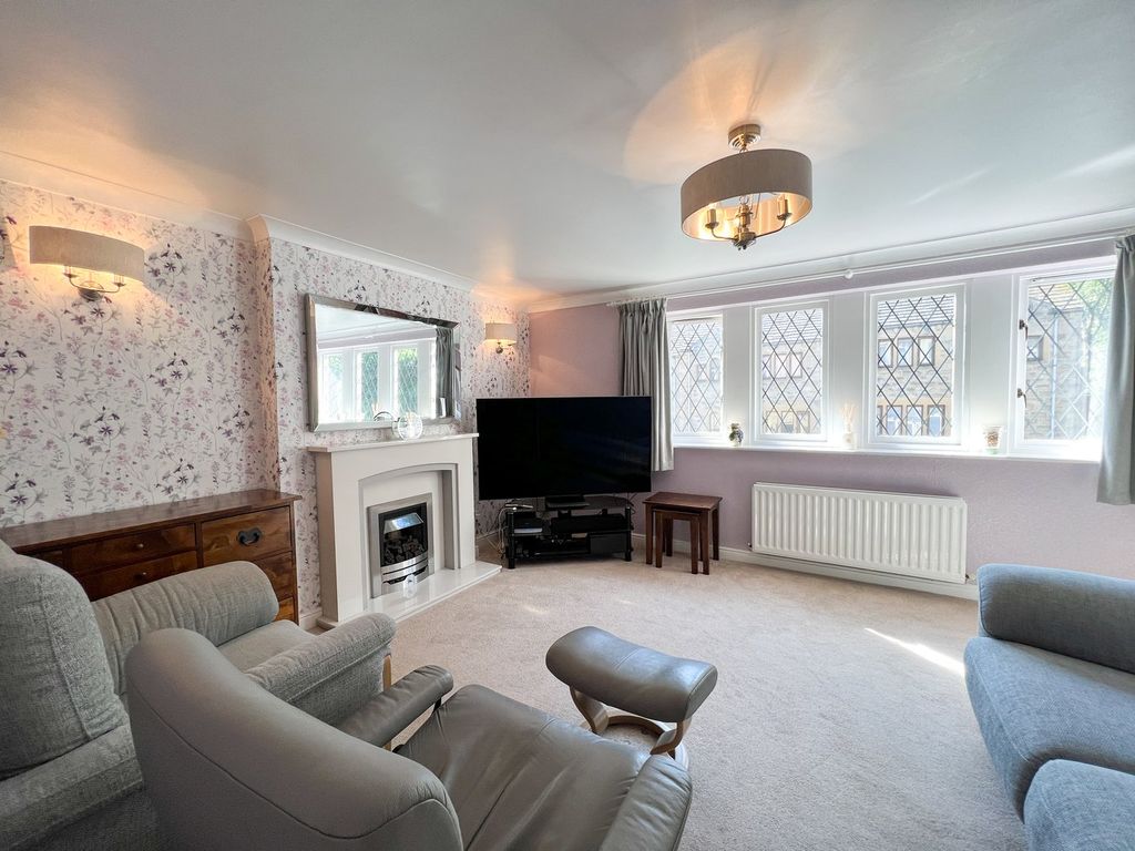 Property photo 2 of 23