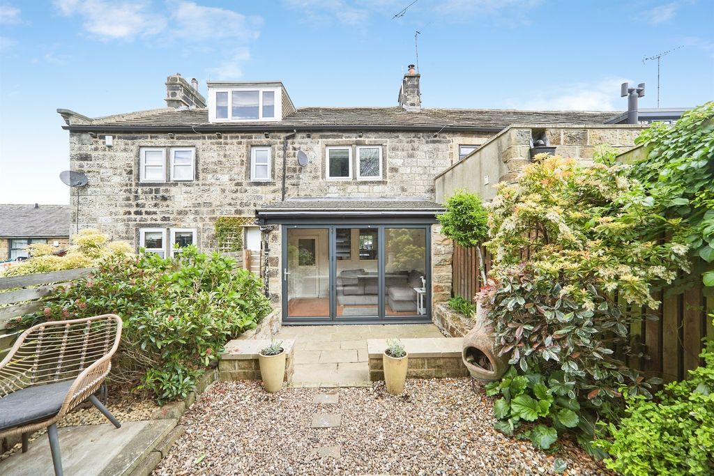 Property photo 2 of 14