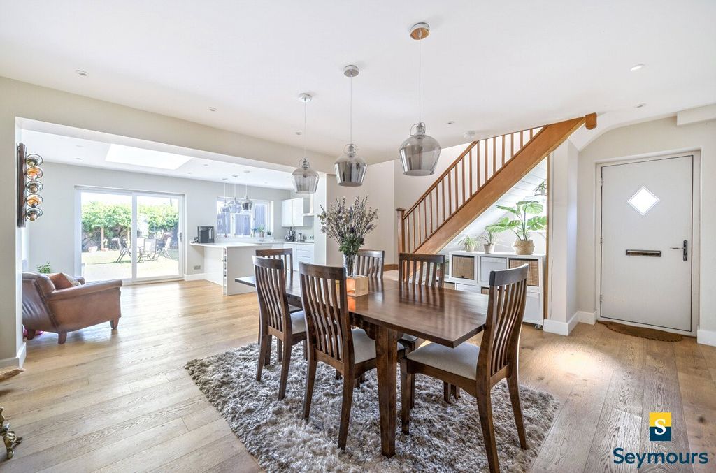 Property photo 3 of 22 Open Plan