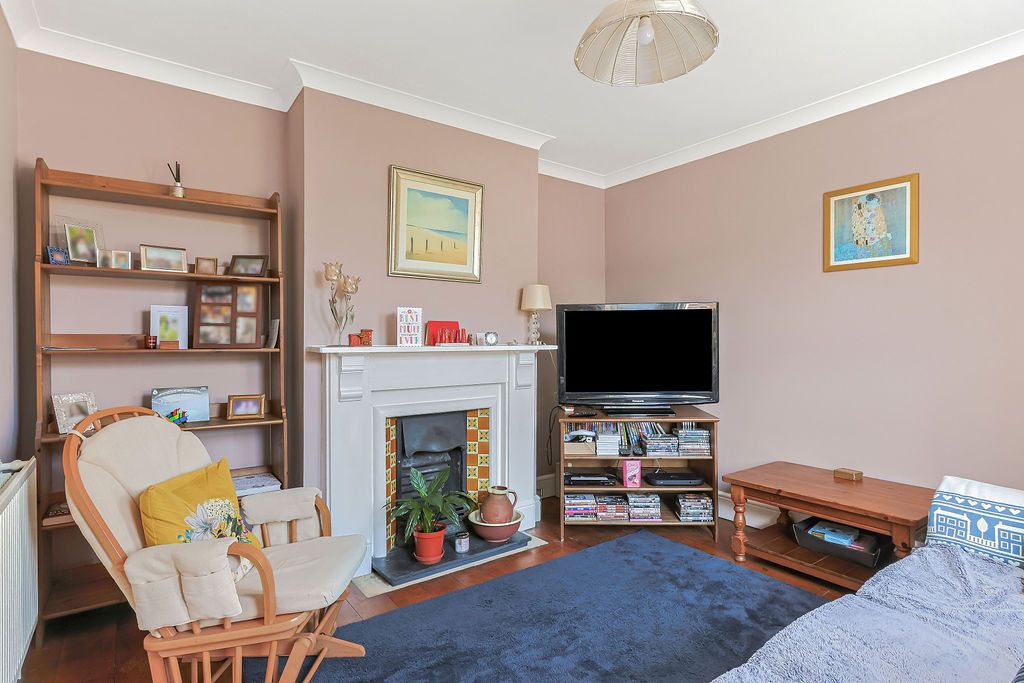 Property photo 2 of 18