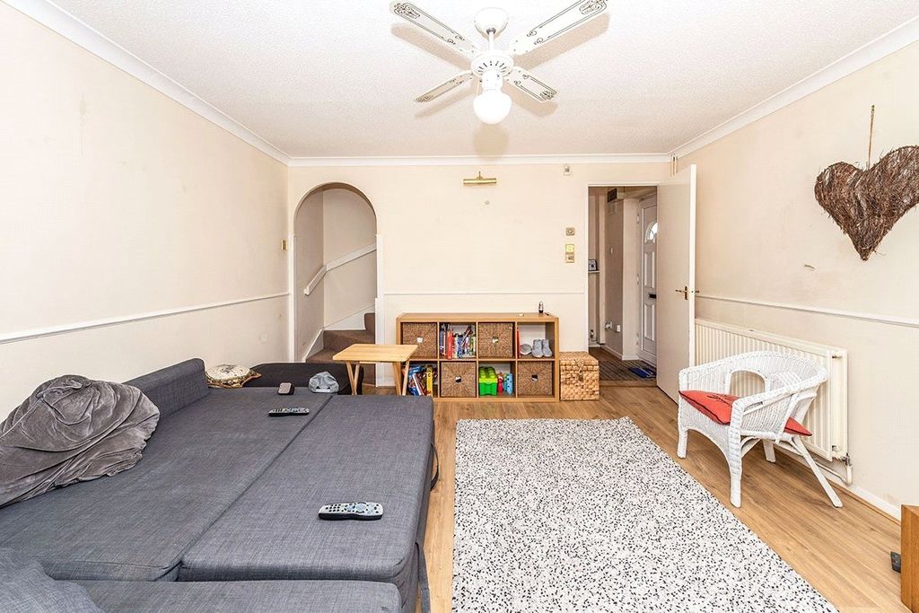 Property photo 2 of 10 Description