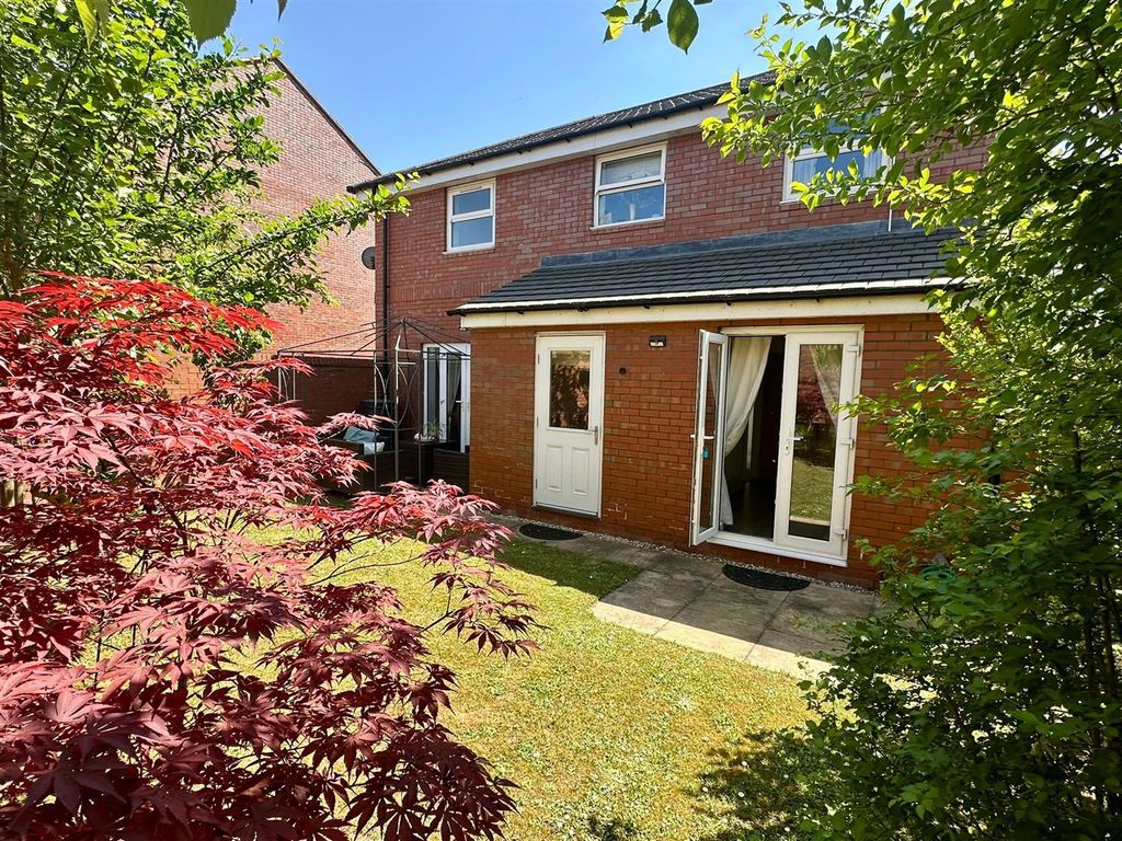 Property photo 2 of 18