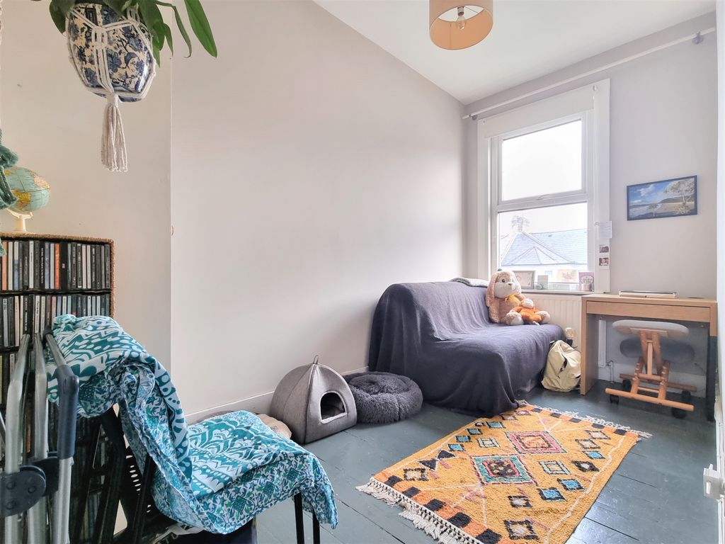 Property photo 3 of 8