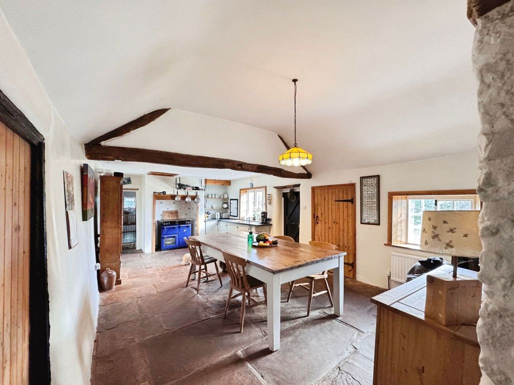 Property photo 3 of 25