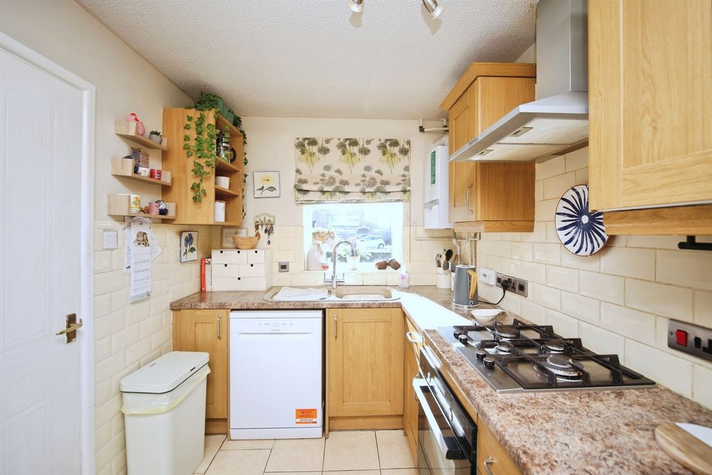 Property photo 2 of 18