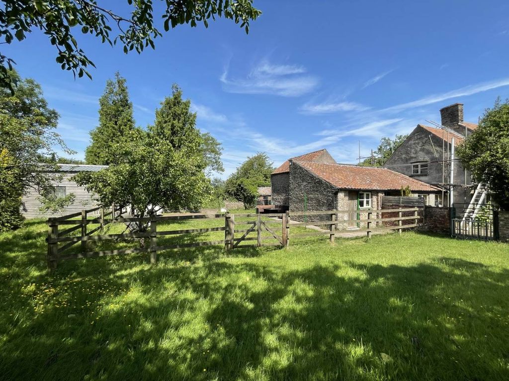 Property photo 1 of 12 Front