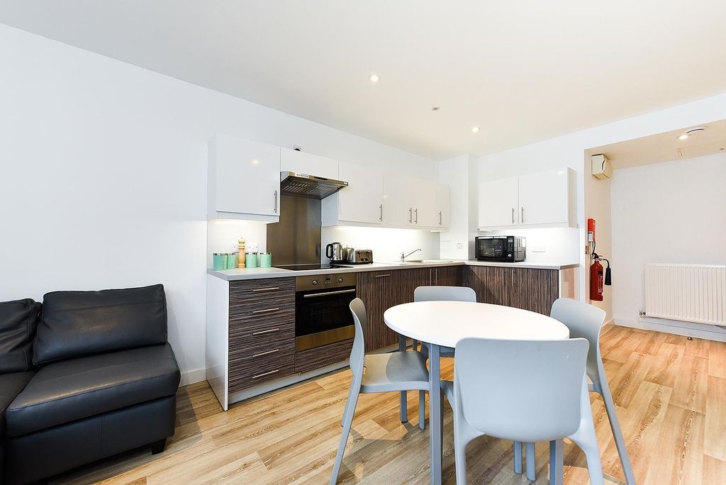Property photo 1 of 35