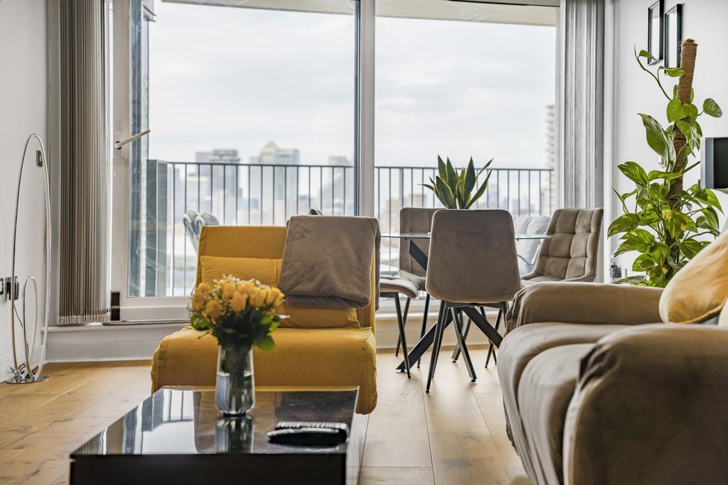 Property photo 2 of 18 Dsc01111