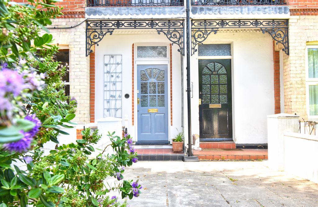 Property photo 2 of 13