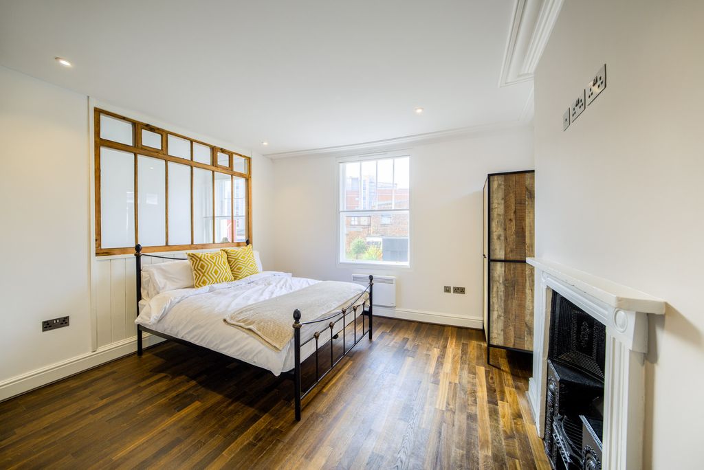 Property photo 2 of 18 Xt406190-Hdr(3)