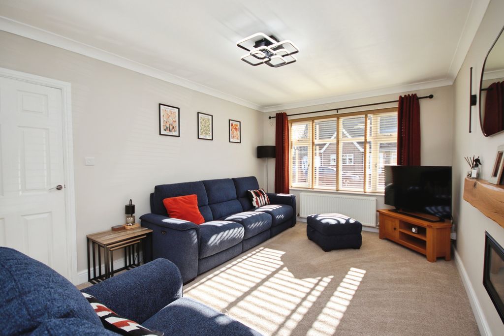 Property photo 3 of 20