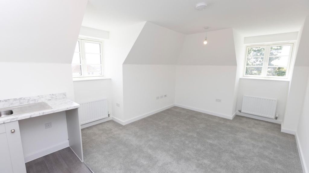 Additional image 24 of 2 bed flat for salePetworth GU28