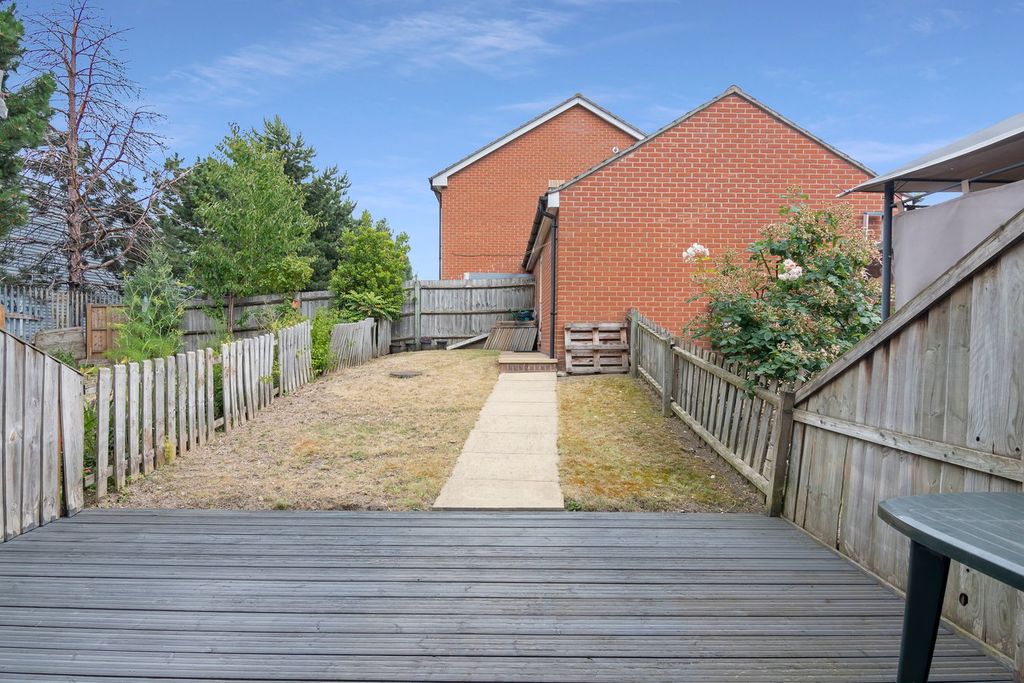 Property photo 2 of 12