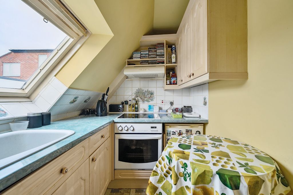 Property photo 3 of 8 Picture No. 12